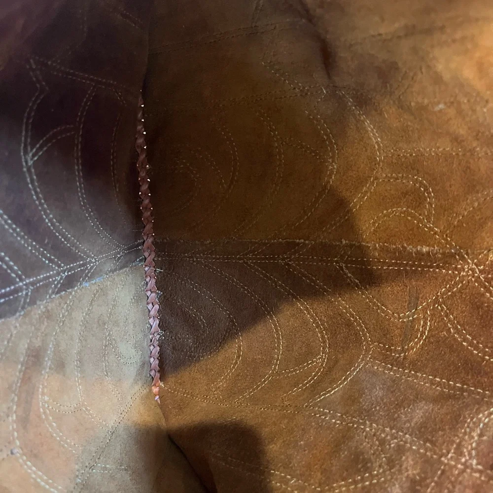 (404) “AUTHENTIC VINTAGE LEATHER TOTE” - Picture 9 of 13